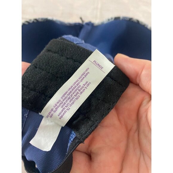 Cacique Women's Plunge Geometric Printed Bra - 42DD - Picture 10 of 11